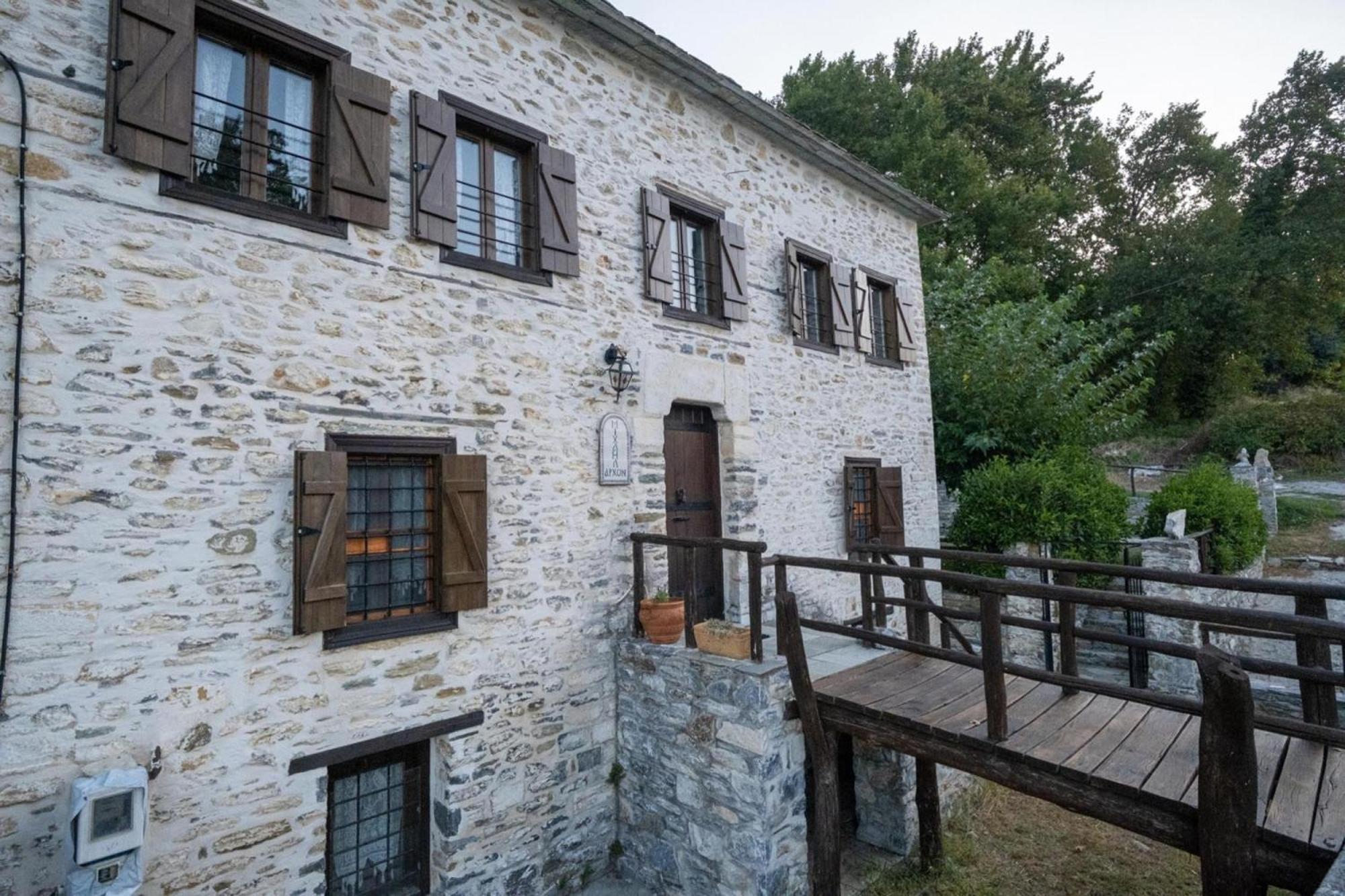Archontiko Michael Pelion Aparthotel Vizitsa Bagian luar foto